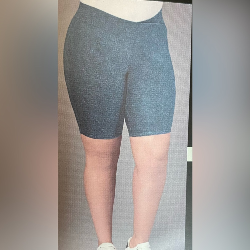 Torrid premium legging 9 inch bike shorts size 4X